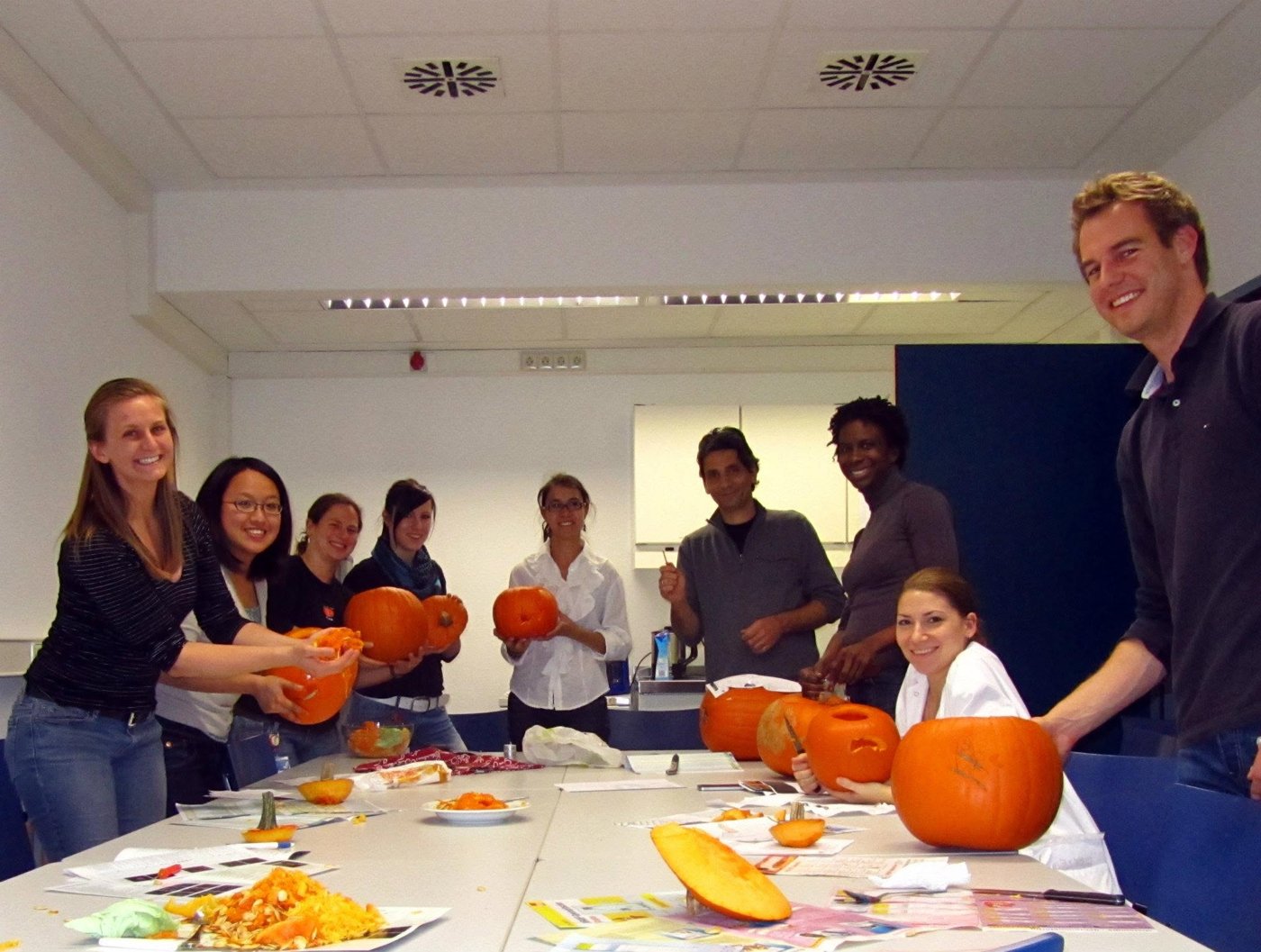Lab pumpkin-carving night